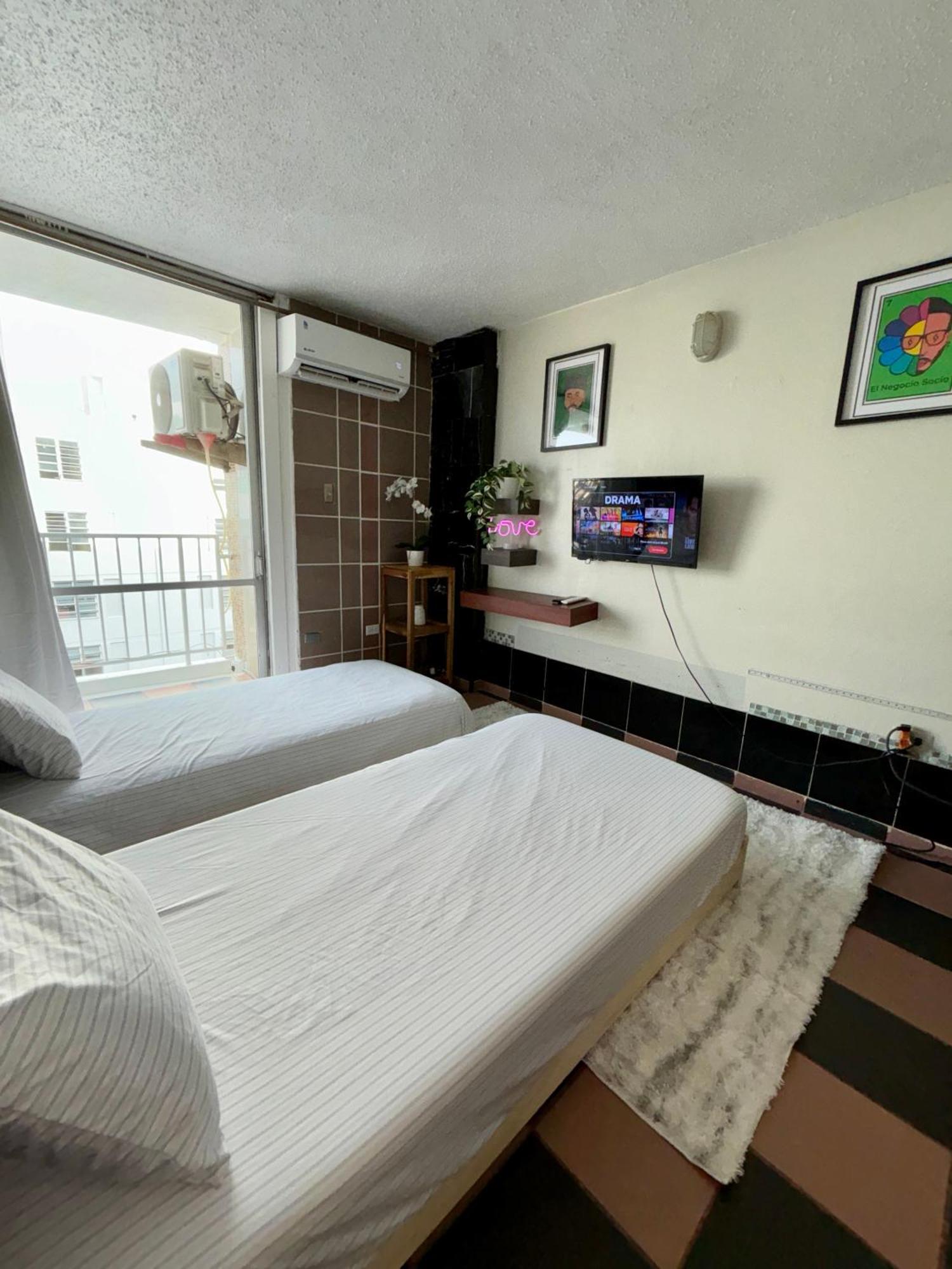 Isla Verde Modern Apartment With Pool Сан Хуан Екстериор снимка