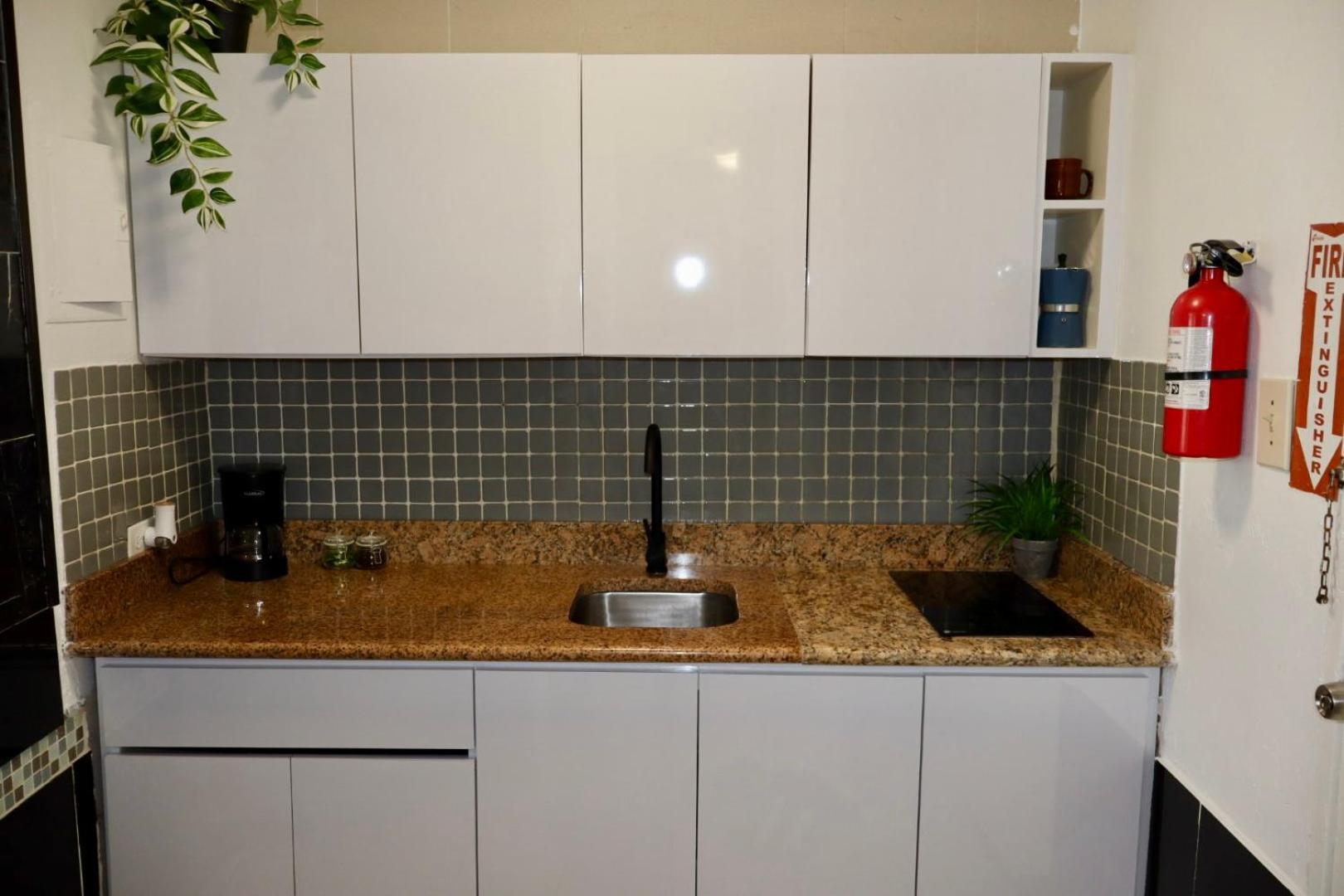 Isla Verde Modern Apartment With Pool Сан Хуан Екстериор снимка