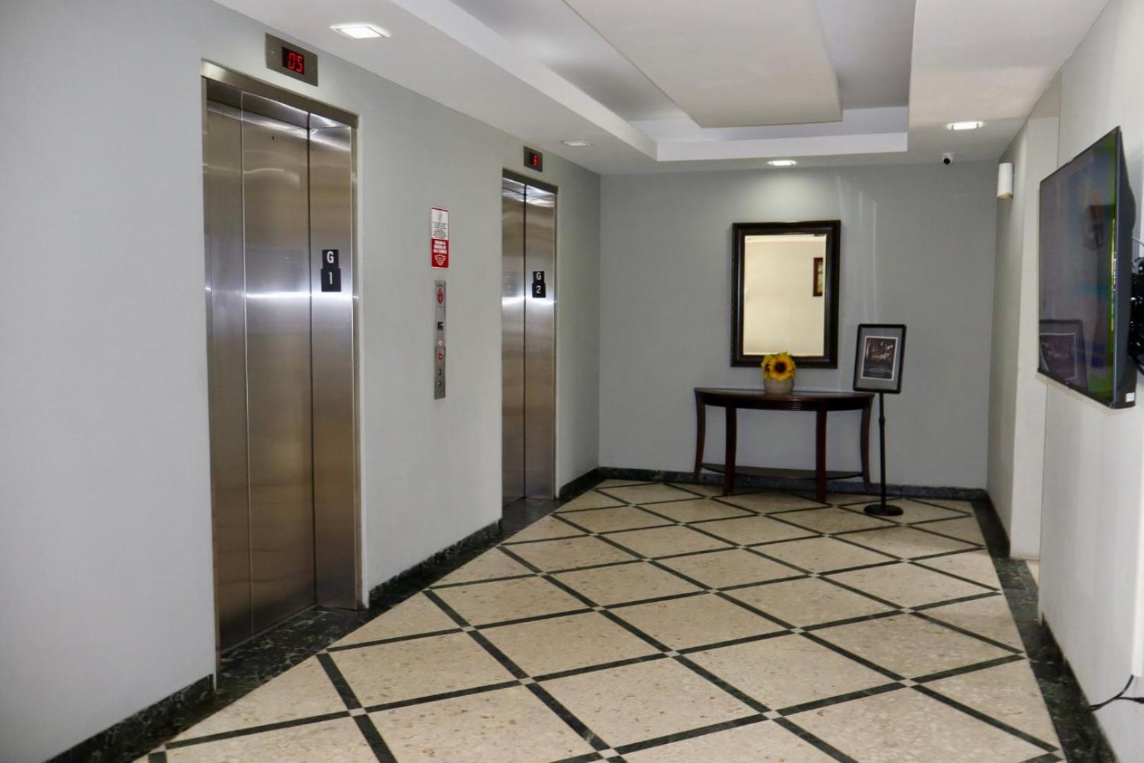 Isla Verde Modern Apartment With Pool Сан Хуан Екстериор снимка